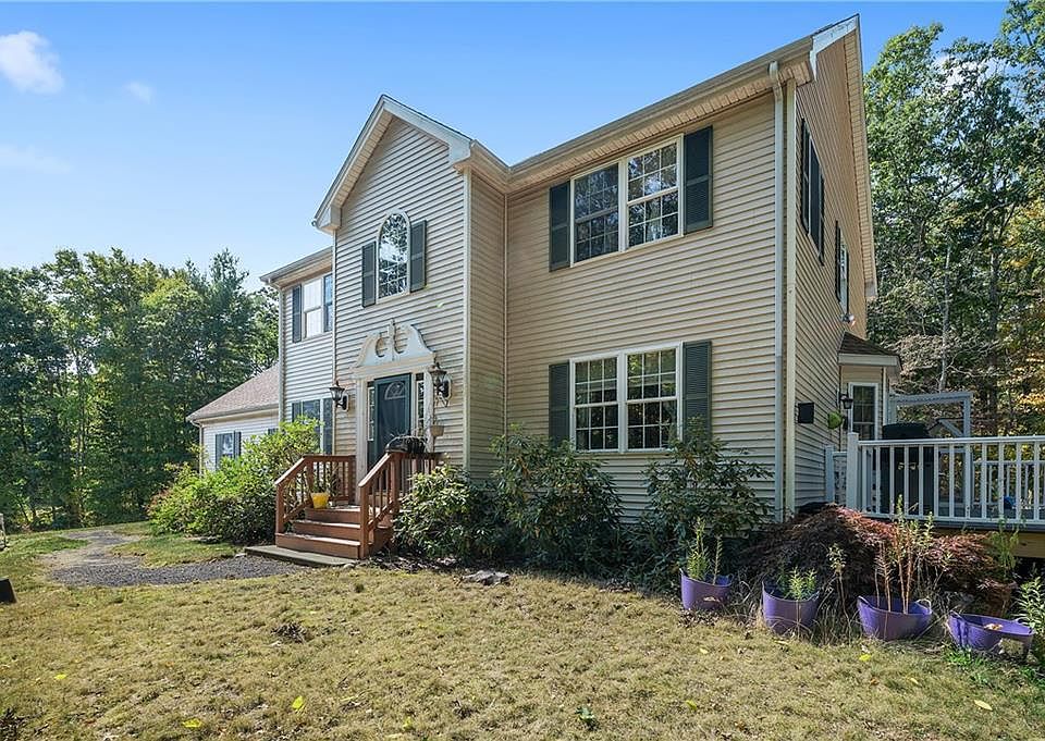 1st image of 50 Ledge Wood Ln
