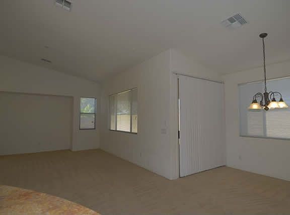 5th image of 2108 W Valencia Dr