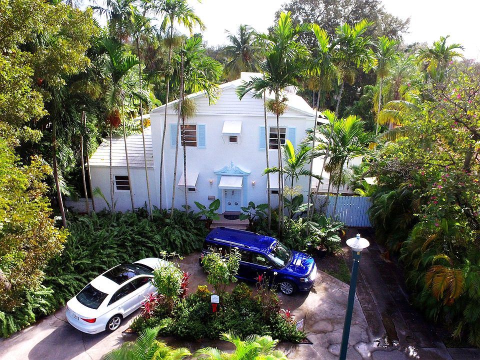 1st image of 930 NE 96th St