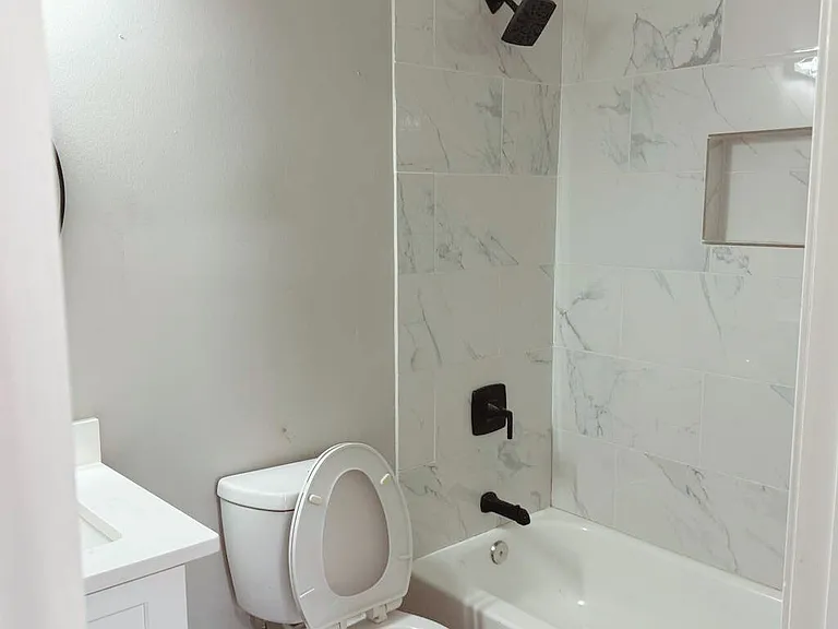 555 Paines Ave NW #3 — Photo 12