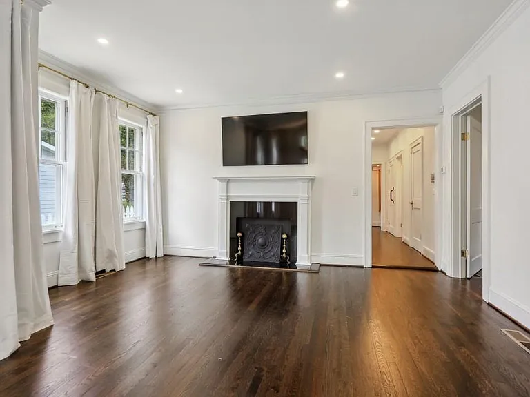 2140 Fairhaven Cir NE — Photo 8