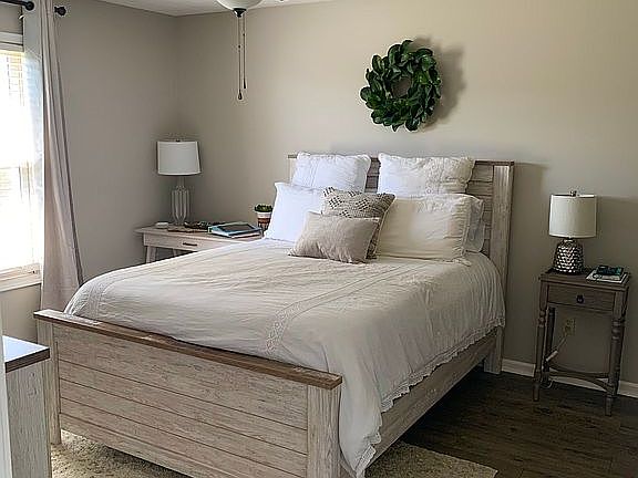 5th image of 1408 Williamsburg Dr