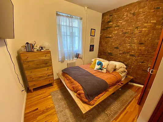 Rented by J PRESTON AND ASSOCIATES INC | media 20