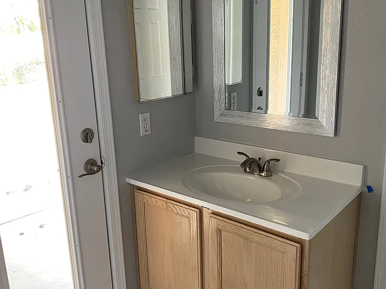3358 E Wickieup Ln — Photo 19