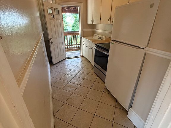4th image of 133 Westford St APT 12