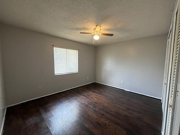 4th image of 2748 Tally Ho Ave
