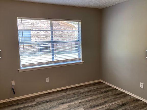 2nd image of 112 Texas Ave