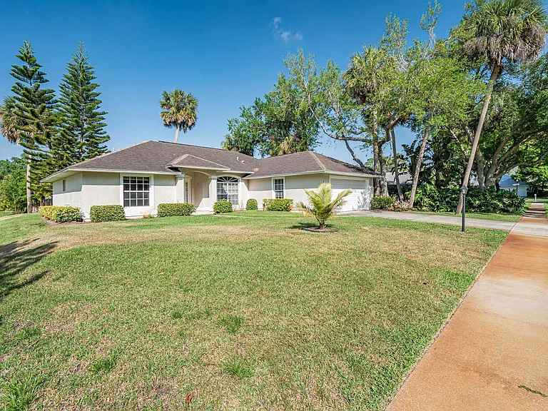 141 39th Dr — Photo 31