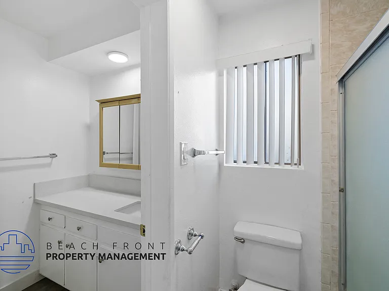 11714 Bellflower Blvd — Photo 13