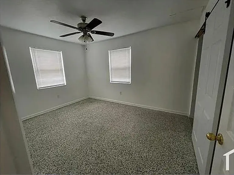 21499 Glendale Ave — Photo 6