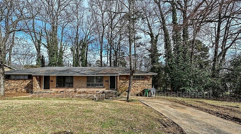 1st image of 617 Camrose Dr