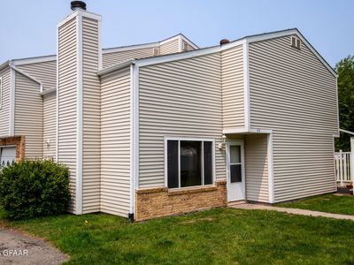 52 Parkview Cir, Grand Forks, ND, 58201