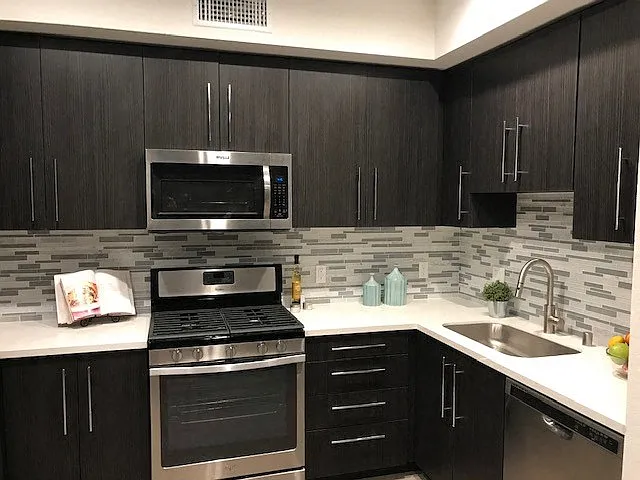 115 S Saint Andrews Pl — Photo 32