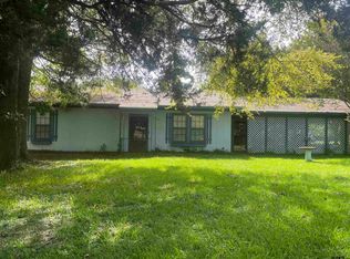 2105 Evergreen St, Palestine, TX 75803
