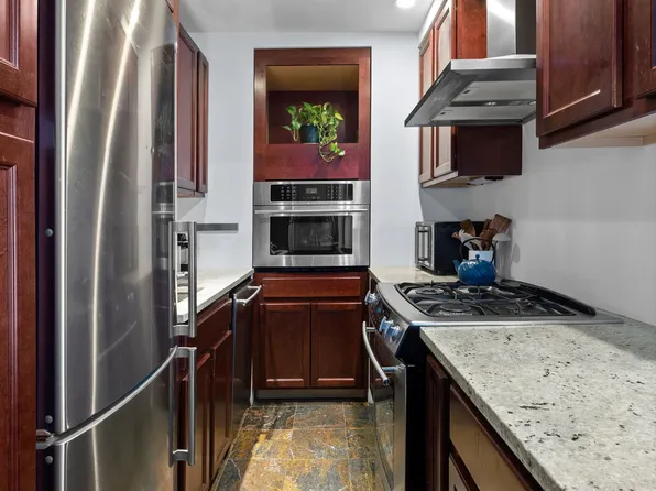 141 East 3rd Street image 4 of 6