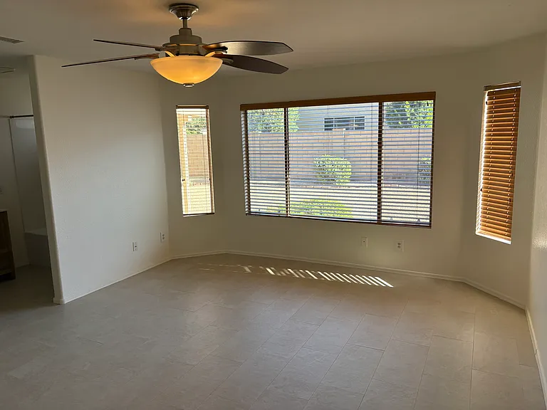 3812 W Fallen Leaf Ln — Photo 8