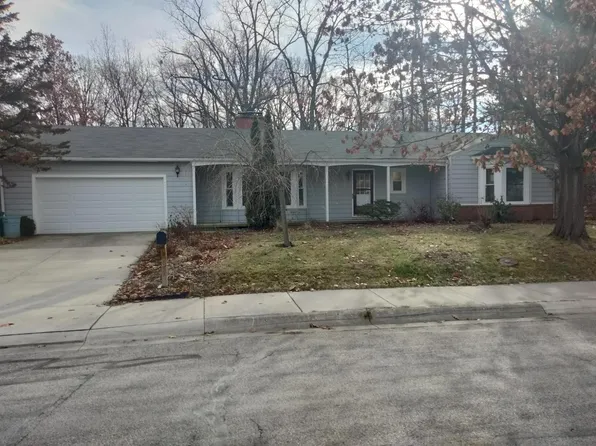 2212 Indian Trail Dr, West Lafayette, IN 47906
