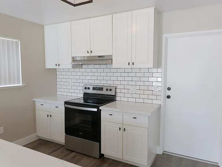 175 N Pollasky Ave #106 — Photo 4