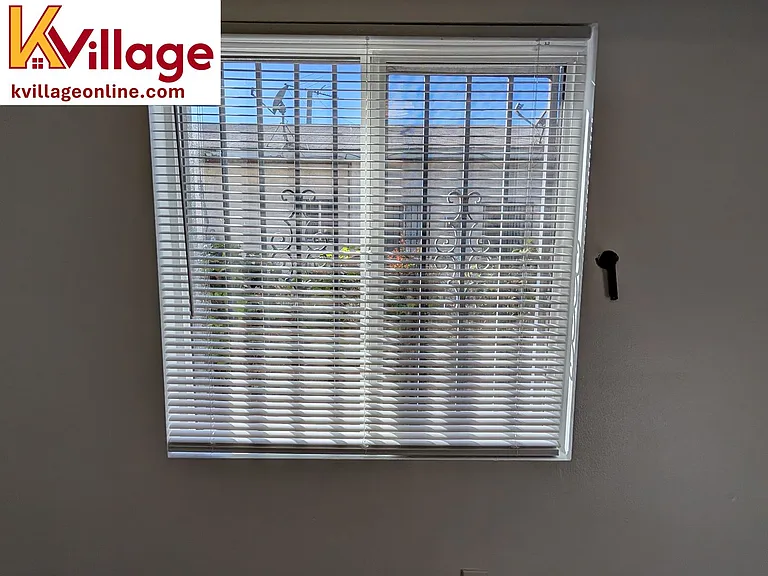 1440 W 35th St — Photo 4