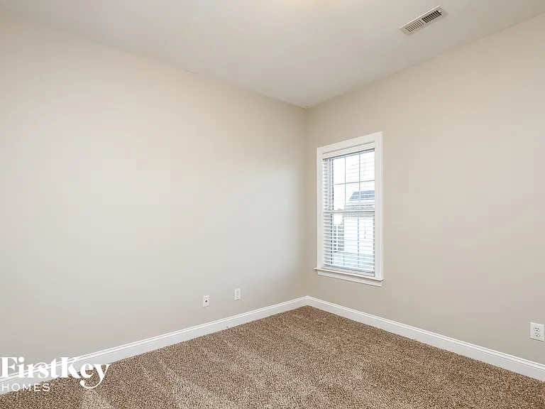 130 Hunters Hill Dr — Photo 12