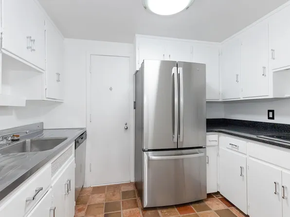 19901 Van Aken Blvd APT 7, Shaker Heights, OH 44122