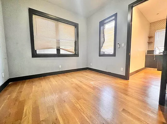 Rented by ERNY LLC | media 4