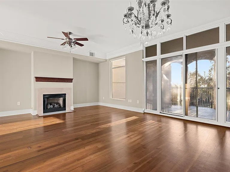 123 N Plaza Ct #103 — Photo 3