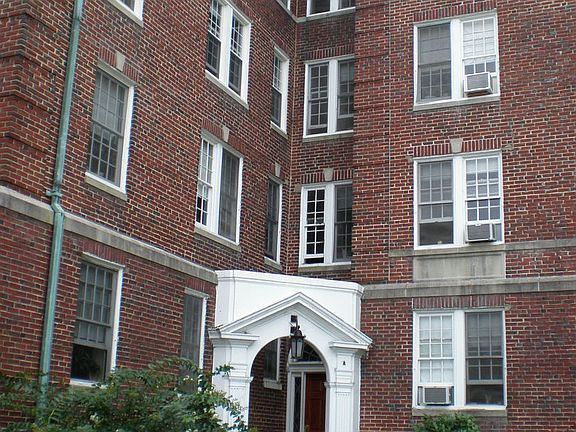 4th image of 210 E Linden Ave #A302