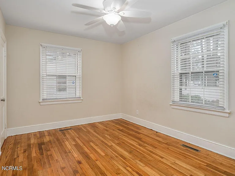 1145 Tarboro St — Photo 11