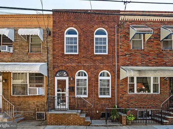 922 McClellan St, Philadelphia, PA 19148