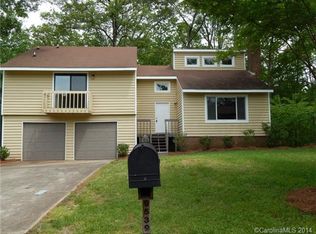 9539 Fairway Ridge Rd, Charlotte, NC 28277