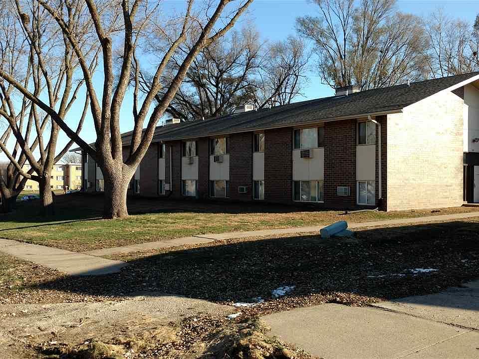 1st image of 316 E 16th St