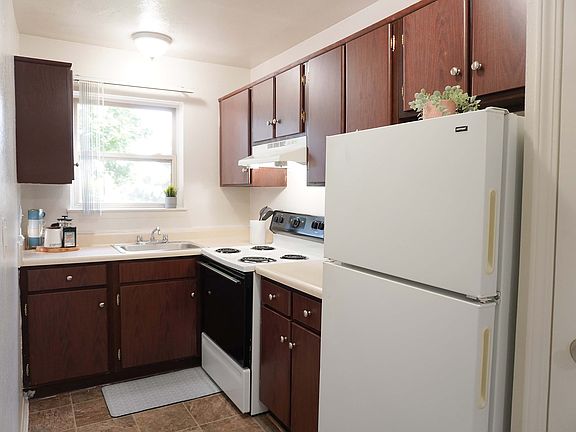 2nd image of 3089 Woodland Hills Dr #10-008