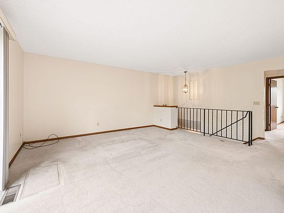3rd image of 336 W 5th St