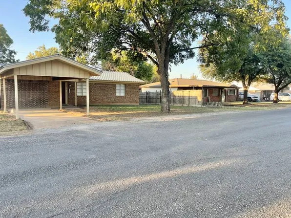 1310 W 12th St, Cisco, TX 76437