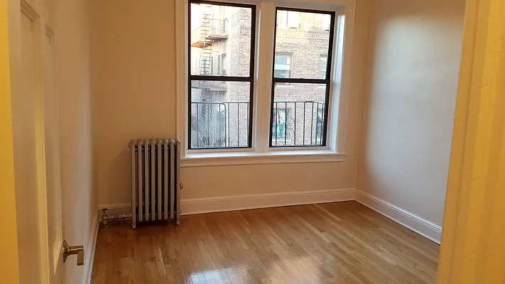 Rented by Realty Queens LLC | media 7