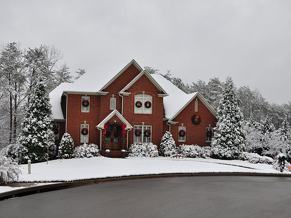 3rd image of 7498 Turnberry Dr