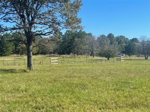 195 River Point Way, Trinity, TX 75862
