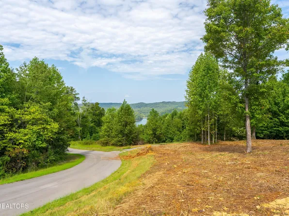 37 Hickory Pointe Ln, Maynardville, TN 37807
