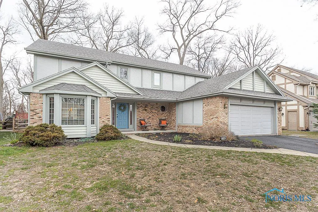 7040 Regents Park Blvd photo 1