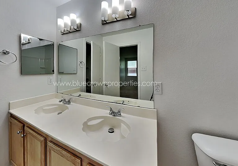 12862 Vassar Dr — Photo 8