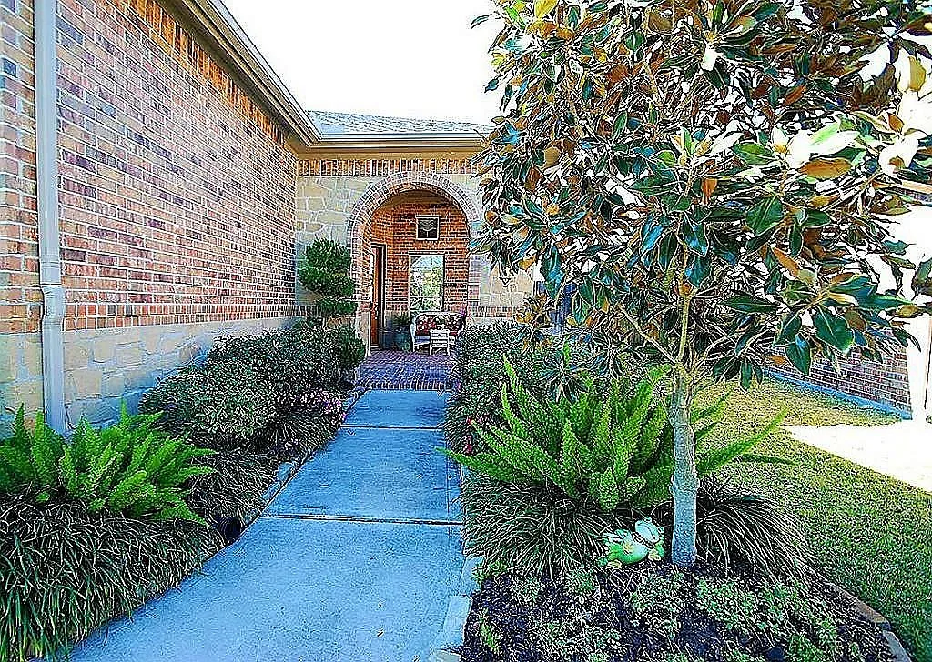 3 bed, 3.5 bath, 2844 sqft, $3,200 — Photo 4