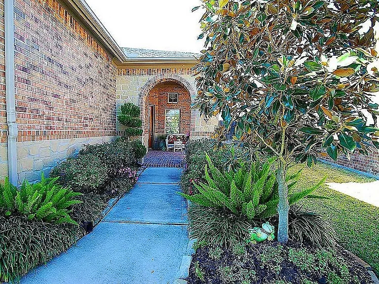 3810 Rose Grove Ln — Photo 6