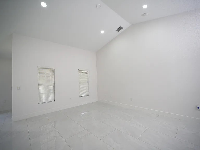 23146 Ambassador Ave — Photo 6