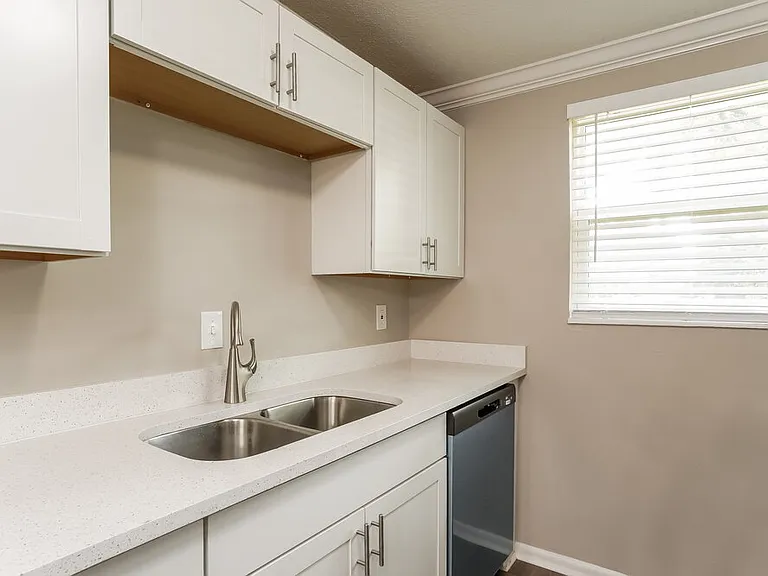 2796 Kiowa Ave — Photo 8