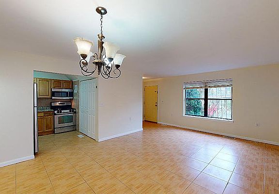 2nd image of 907A Prospect Ave #A