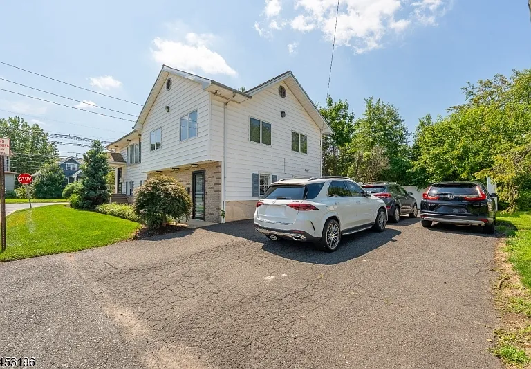 32 Commerce Dr #2 — Photo 14