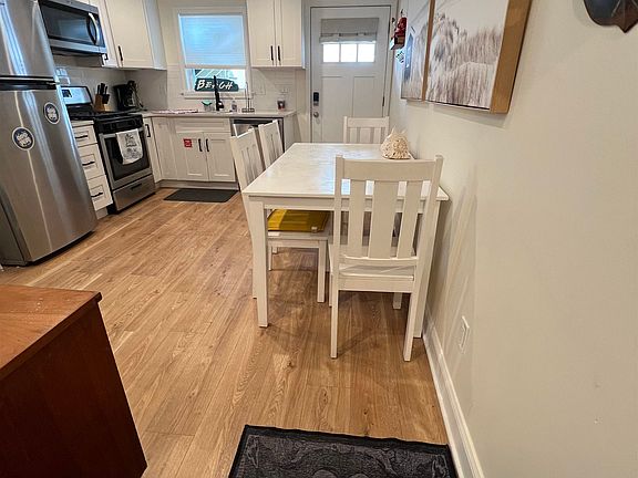 2nd image of 326 E Glenwood Ave #4
