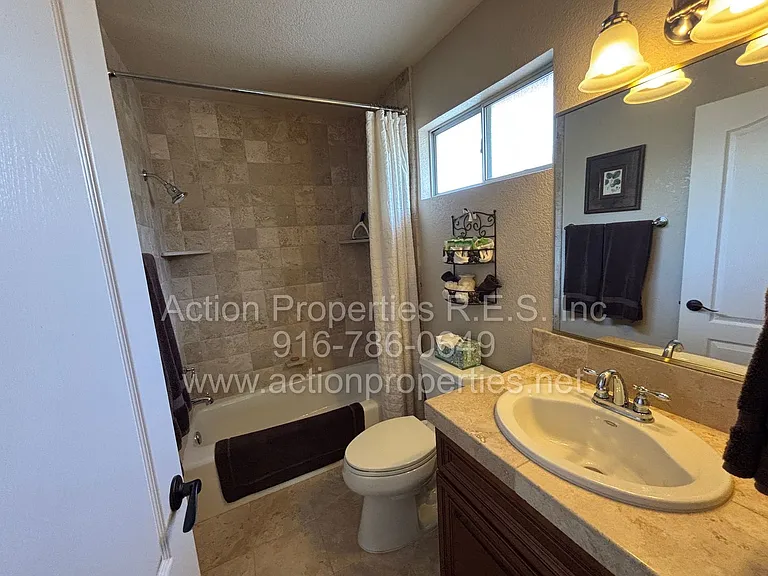 4726 Abbey Hl — Photo 14