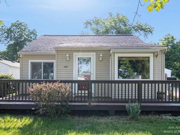 507 Maywood St, Chelsea, MI 48118
